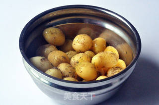 #信任之美#迷迭香烤小土豆的做法步骤:5
