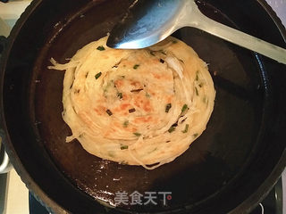#信任之美#【葱油手抓饼】的做法步骤:11