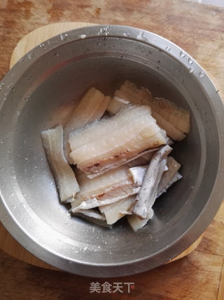 #信任之美#牙签带鱼的做法步骤:5