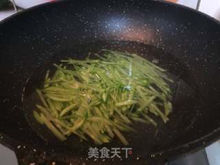 #信任之美#青萝卜丝炖虾的做法步骤:4