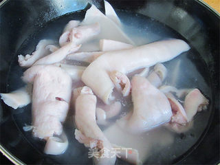 #信任之美#荷韵意境肉皮冻的做法步骤:2