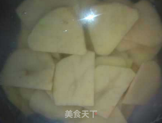 【桃李厨艺】干锅土豆片－土豆这样做比干炒土豆丝好吃一百倍的做法步骤：1