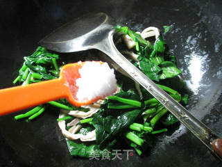 ＃信任之美＃猪肚炒菠菜的做法步骤：5