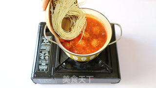 红果家菜谱之肉丸茄汁面的做法步骤:9