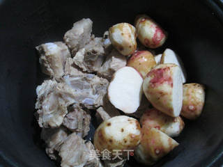 ＃信任之美＃豆结香芋焖排骨 的做法步骤：2