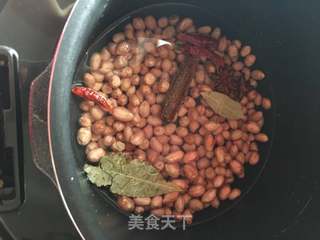 #信任之美#五香花生米的做法步骤:4