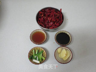 #信任之美#辣子鸡中翅的做法步骤:2