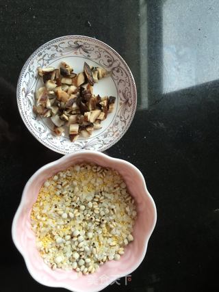 #信任之美#香菇薏米滑鸡粥的做法步骤：3
