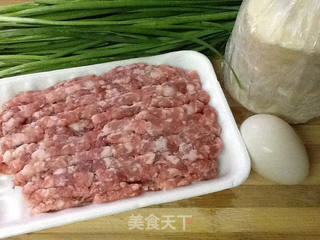 玫瑰煎饺（韭菜猪肉口味）的做法步骤：1