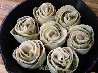 玫瑰煎饺(韭菜猪肉口味)的做法步骤:9
