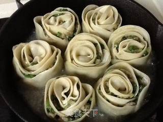 玫瑰煎饺（韭菜猪肉口味）的做法步骤：10