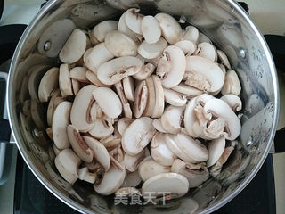 #信任之美#【口蘑胡萝卜炒肉】的做法步骤:4