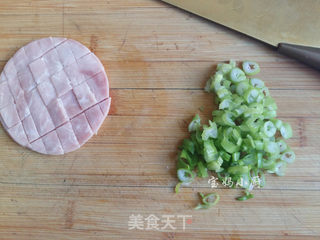 #信任之美# 火腿鸡蛋卷饼的做法步骤:3