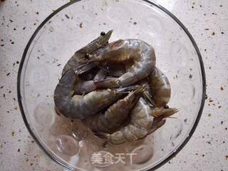 #信任之美#黑椒烤虾的做法步骤:2