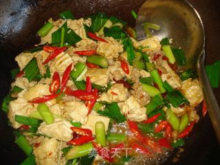 #信任之美#蒜苗豆腐的做法步骤:7