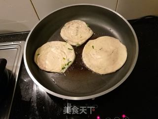 #信任之美# 半烫面葱油饼(手抓饼)的做法步骤:16