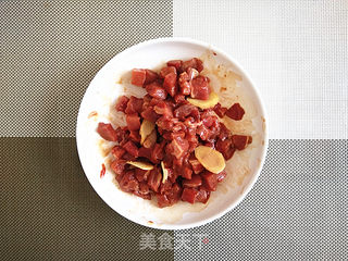 #信任之美#【黑椒苹果里脊肉】的做法步骤:3