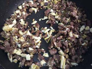 香辣牛肉酱的做法步骤：4