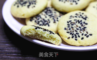#信任之美#老少皆宜之蛋黄芝麻饼的做法步骤:5