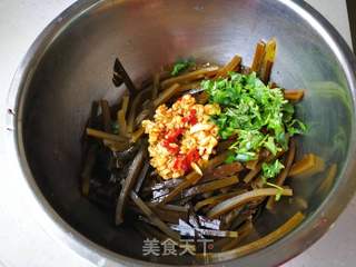 #信任之美#凉拌海带根的做法步骤:5