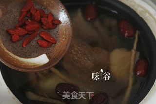 猴头菇炖鸡汤(秋冬养生)的做法步骤:6