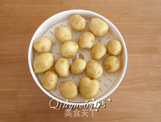 #信任之美#香煎小土豆的做法步骤:2