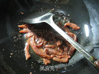 ＃信任之美＃青菜牛柳炒乌冬面 的做法步骤：3