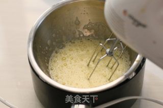 #信任之美#粉色彩釉面巧克力甜甜圈蛋糕的做法步骤:6