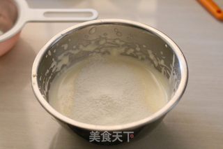 #信任之美#粉色彩釉面巧克力甜甜圈蛋糕的做法步骤:8