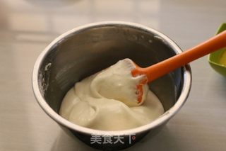 #信任之美#粉色彩釉面巧克力甜甜圈蛋糕的做法步骤:9