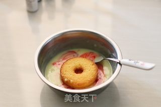 #信任之美#粉色彩釉面巧克力甜甜圈蛋糕的做法步骤:16
