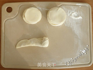 #信任之美#浪漫玫瑰花煎饺的做法步骤:5