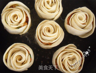 #信任之美#浪漫玫瑰花煎饺的做法步骤:7