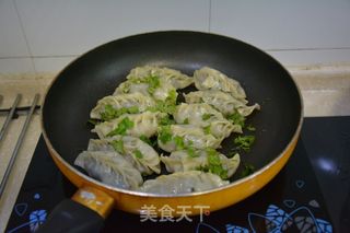 蒲公英馅煎饺的做法步骤：10