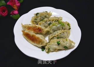 蒲公英馅煎饺的做法步骤:11