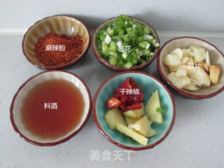 咸肉花菜干锅的做法步骤:4