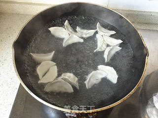 虾仁青菜饺子的做法步骤:15