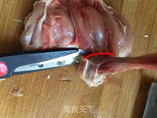 泰式黄金鸡腿咖喱饭(附鸡腿剔骨方法)的做法步骤:15