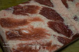 酥脆化皮烧肉的做法步骤：4