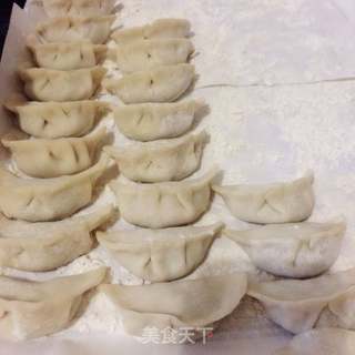 胡萝卜猪肉三鲜饺子的做法步骤：10