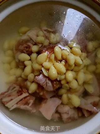 白果莲子鸡汤的做法步骤：2