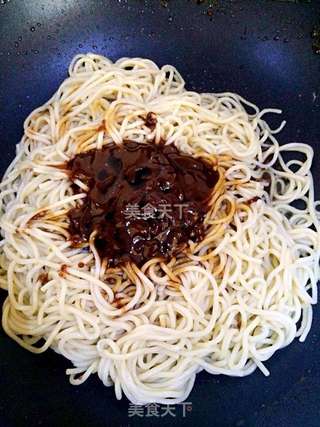 热干面的做法步骤:9
