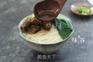 家常清汤牛腩面的做法步骤：8