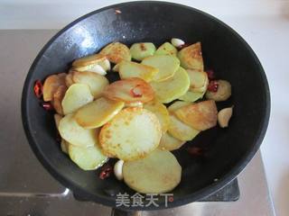 香辣土豆片的做法步骤:5