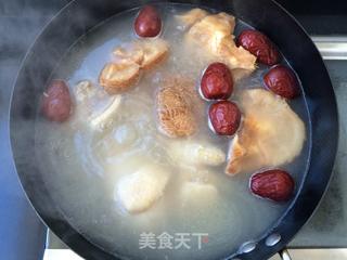 猴头菇鸡腿汤的做法步骤：9
