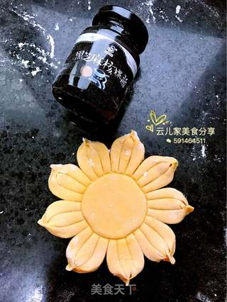 向日葵包子的做法步骤:14