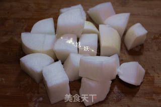 热腾腾的萝卜炖羊肉汤的做法步骤:3