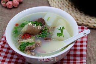 热腾腾的萝卜炖羊肉汤的做法步骤:9