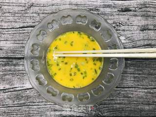 【早餐系列】5分钟搞定的厚蛋烧的做法步骤:2