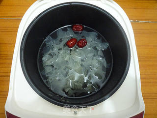 银耳马蹄糖水的做法步骤:3